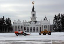Як вправляється зі снігом аеропорт Харкова