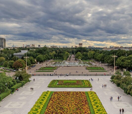 История центрального парка культуры и отдыха им. Н. Горького