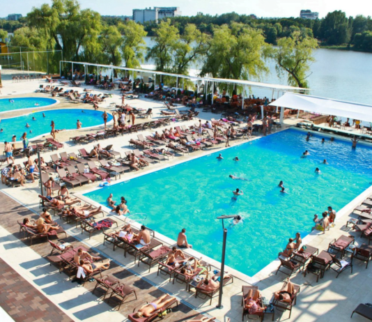 Где понырять в Харькове: топ-12 открытых бассейнов и пляжных клубов