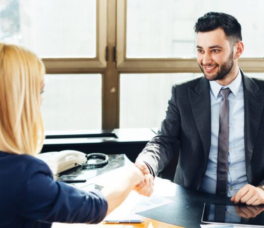 Куда можно пойти работать без опыта?