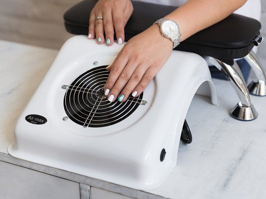 Как правильно выбрать вытяжку для маникюра