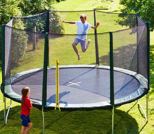 Прыжок в мир веселья и здоровья: выбираем идеальный батут