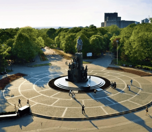 Городской сад Шевченко — центральный парк города