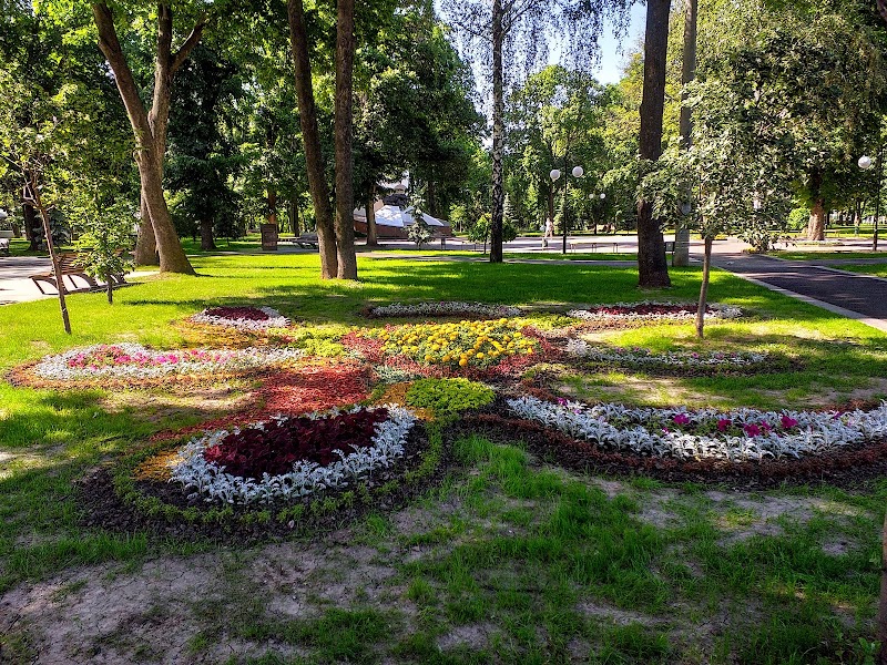 Молодижний парк