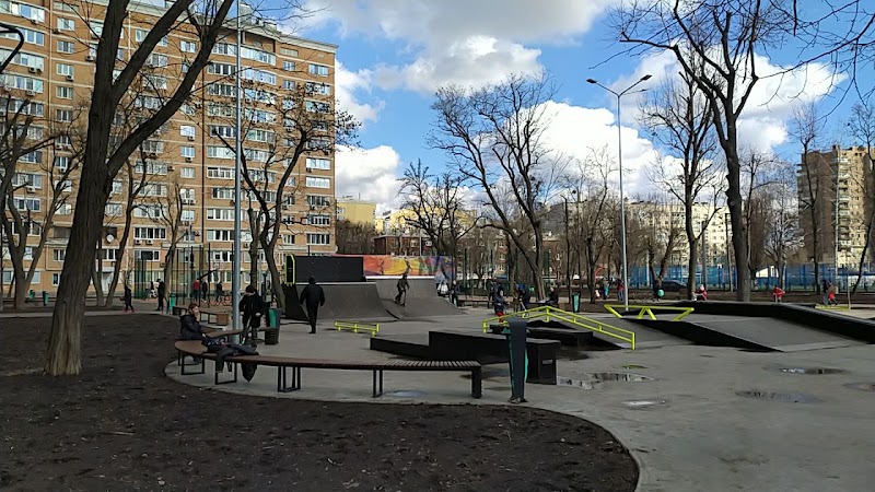 Холодногірський сквер